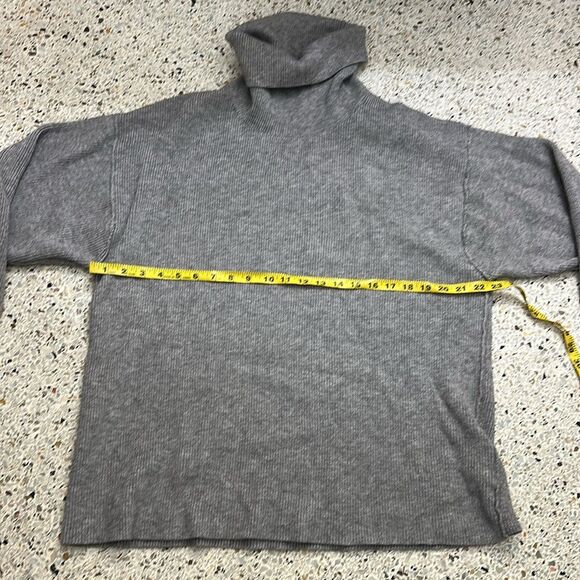 Free People grey gray oversized turtleneck sweater medium m - Picture 2 of 5